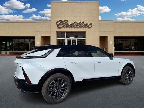 2026 Cadillac LYRIQ Sport