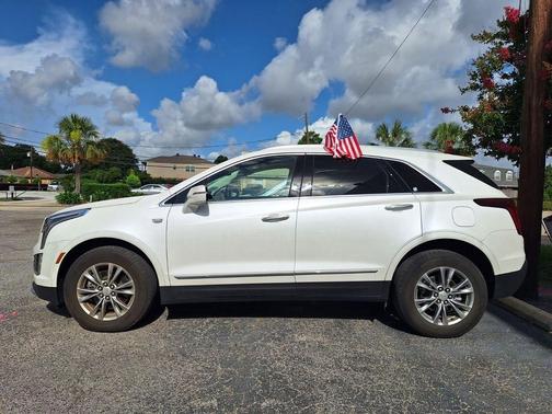 Crystal White Tri-Coat 2023 Cadillac XT5 Premium Luxury