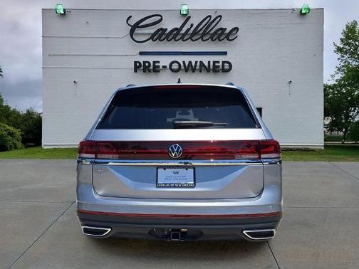 Silver Mist Metallic 2025 Volkswagen Atlas 2.0T SE w/Technology