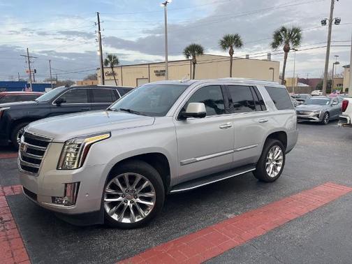 2020 Cadillac Escalade Luxury