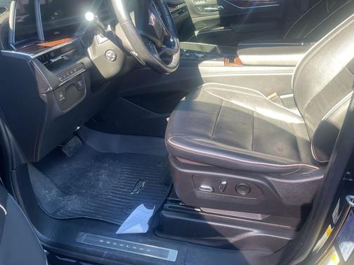 2022 Cadillac Escalade Premium Luxury