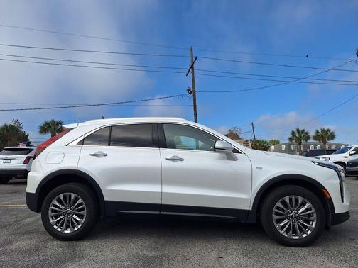 2024 Cadillac XT4 Premium Luxury