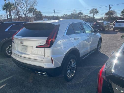 2024 Cadillac XT4 Premium Luxury