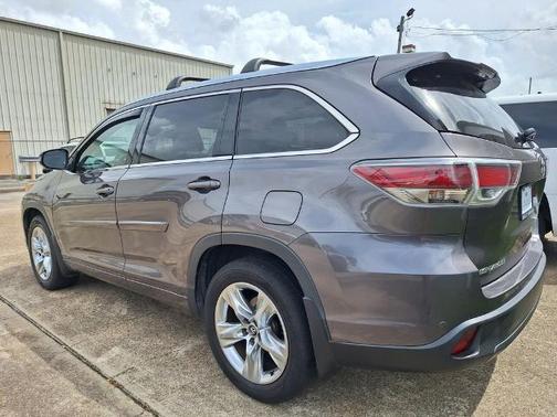 Gray 2016 Toyota Highlander Limited Platinum