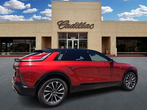 2025 Cadillac LYRIQ Sport