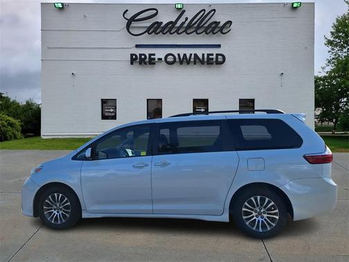 2019 Toyota Sienna XLE Premium
