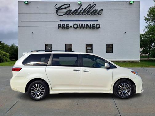 2019 Toyota Sienna XLE Premium