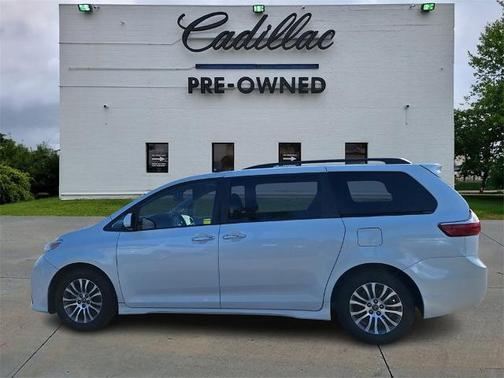 2019 Toyota Sienna XLE Premium
