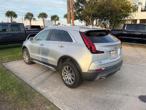 2020 Cadillac XT4 Premium Luxury