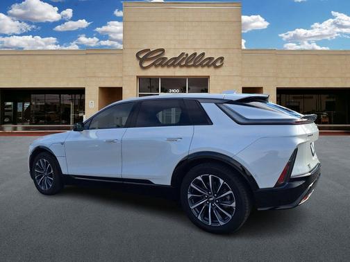 2024 Cadillac LYRIQ Sport