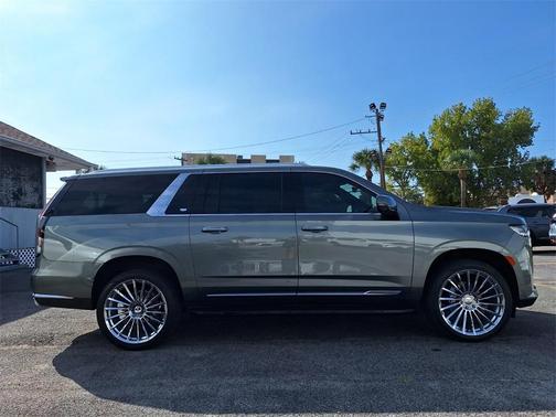 2023 Cadillac Escalade ESV Premium Luxury