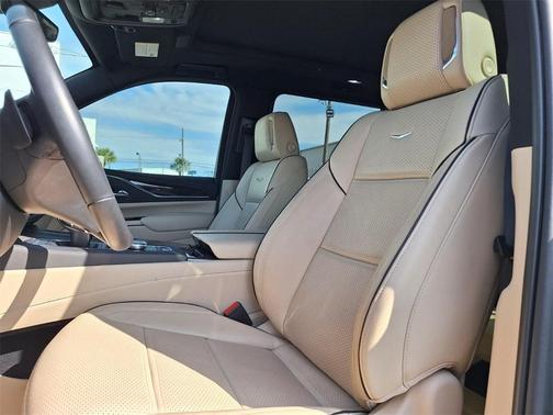 2023 Cadillac Escalade ESV Premium Luxury