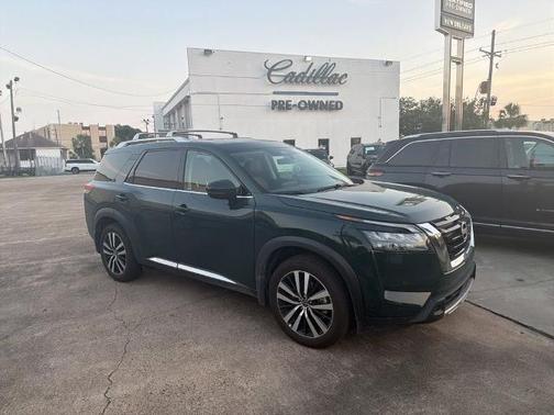 Obsidian Green 2025 Nissan Pathfinder Platinum