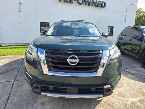 Obsidian Green 2025 Nissan Pathfinder Platinum