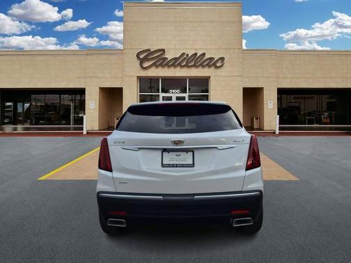 2026 Cadillac XT5 Luxury