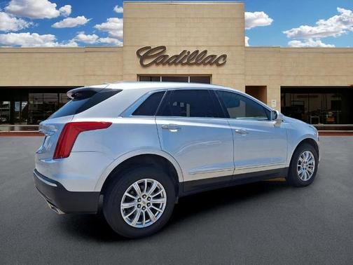 Radiant Silver Metallic 2019 Cadillac XT5 Base