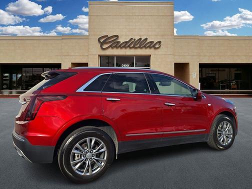 2023 Cadillac XT5 Premium Luxury