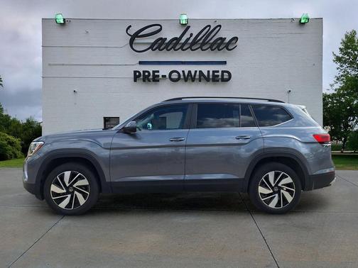 Platinum Gray Metallic 2024 Volkswagen Atlas 2.0T SE w/Technology