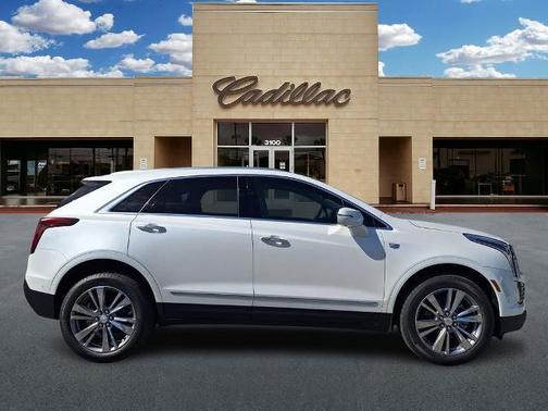 Crystal White Tri-Coat 2026 Cadillac XT5 Premium Luxury