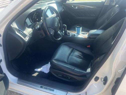 2014 INFINITI Q50 Premium