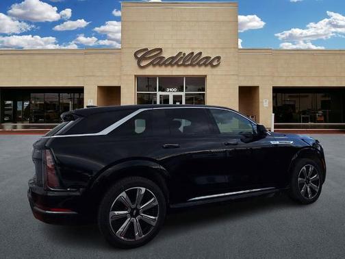 2025 Cadillac Escalade IQ Luxury 2