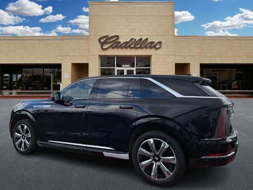 2025 Cadillac Escalade IQ Luxury 2