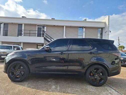 2022 Land Rover Discovery P360 R-Dynamic S