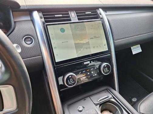 2022 Land Rover Discovery P360 R-Dynamic S