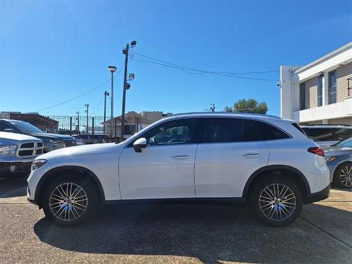 2025 Mercedes-Benz GLC 300 Base