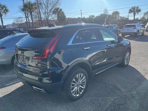 2024 Cadillac XT4 Premium Luxury
