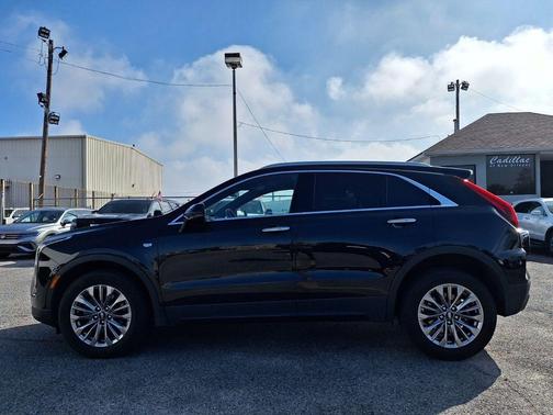 2024 Cadillac XT4 Premium Luxury