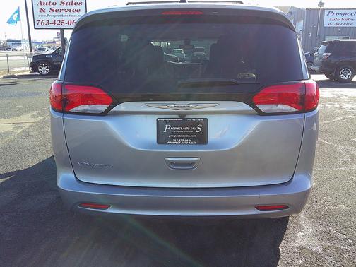 2021 Chrysler Voyager LXI