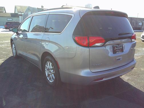 2021 Chrysler Voyager LXI