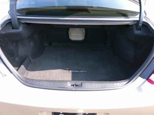 2005 Toyota Avalon XL