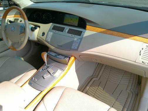 2005 Toyota Avalon XL