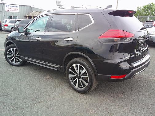 Black 2019 Nissan Rogue SL