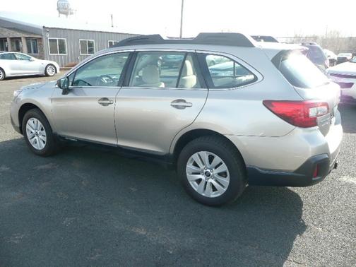 2019 Subaru Outback 2.5i