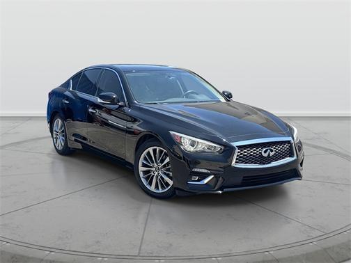 2022 INFINITI Q50 LUXE