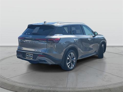 2022 INFINITI QX60 LUXE