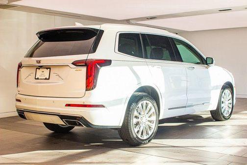 2022 Cadillac XT6 Premium Luxury AWD