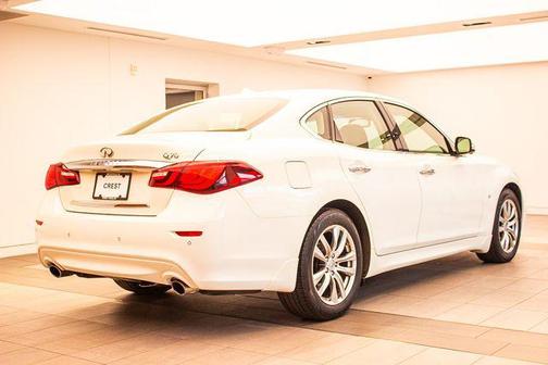 2015 INFINITI Q70 3.7