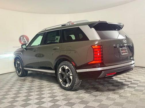 Titan Charcoal Pearl 2026 Hyundai PALISADE Limited