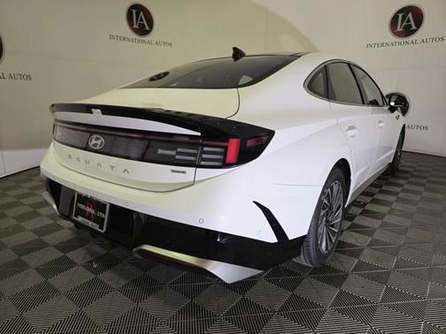 2025 Hyundai SONATA Hybrid Limited