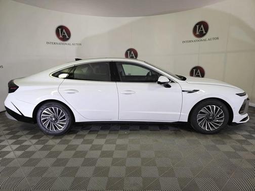 2025 Hyundai SONATA Hybrid Limited