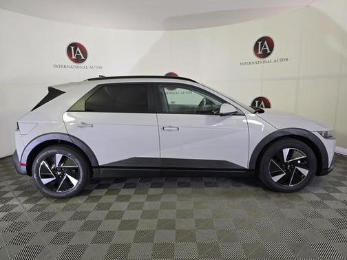 2025 Hyundai IONIQ 5 SEL