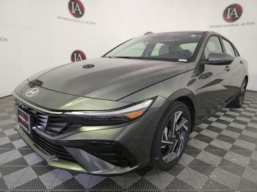 2025 Hyundai ELANTRA Limited