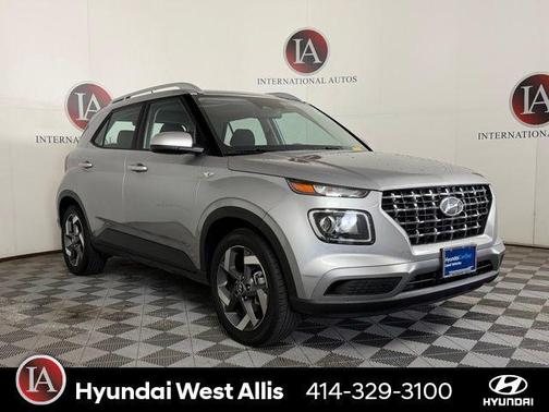Shimmering Silver 2023 Hyundai VENUE SEL