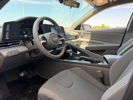 Abyss Black 2026 Hyundai ELANTRA Sport