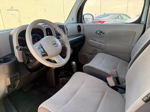 Caribbean Blue Pearl Metallic 2010 Nissan Cube 1.8S