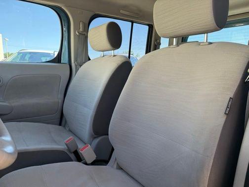 Caribbean Blue Pearl Metallic 2010 Nissan Cube 1.8S